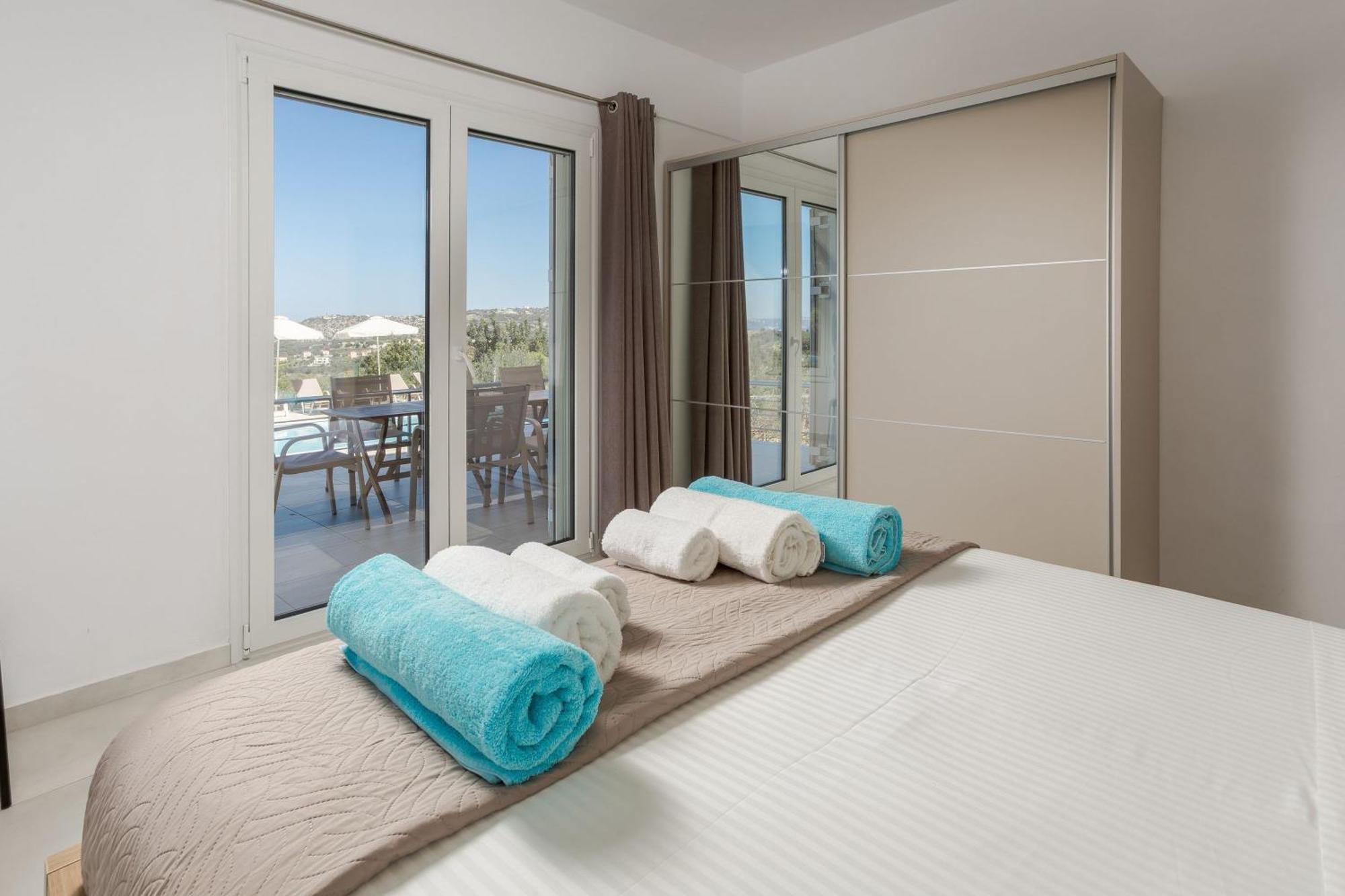 Villa Konstantinos Hilltop Vineyard Escape 阿尔米里达 外观 照片